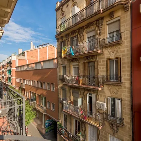 Homenfun Sants With Montjuic Views